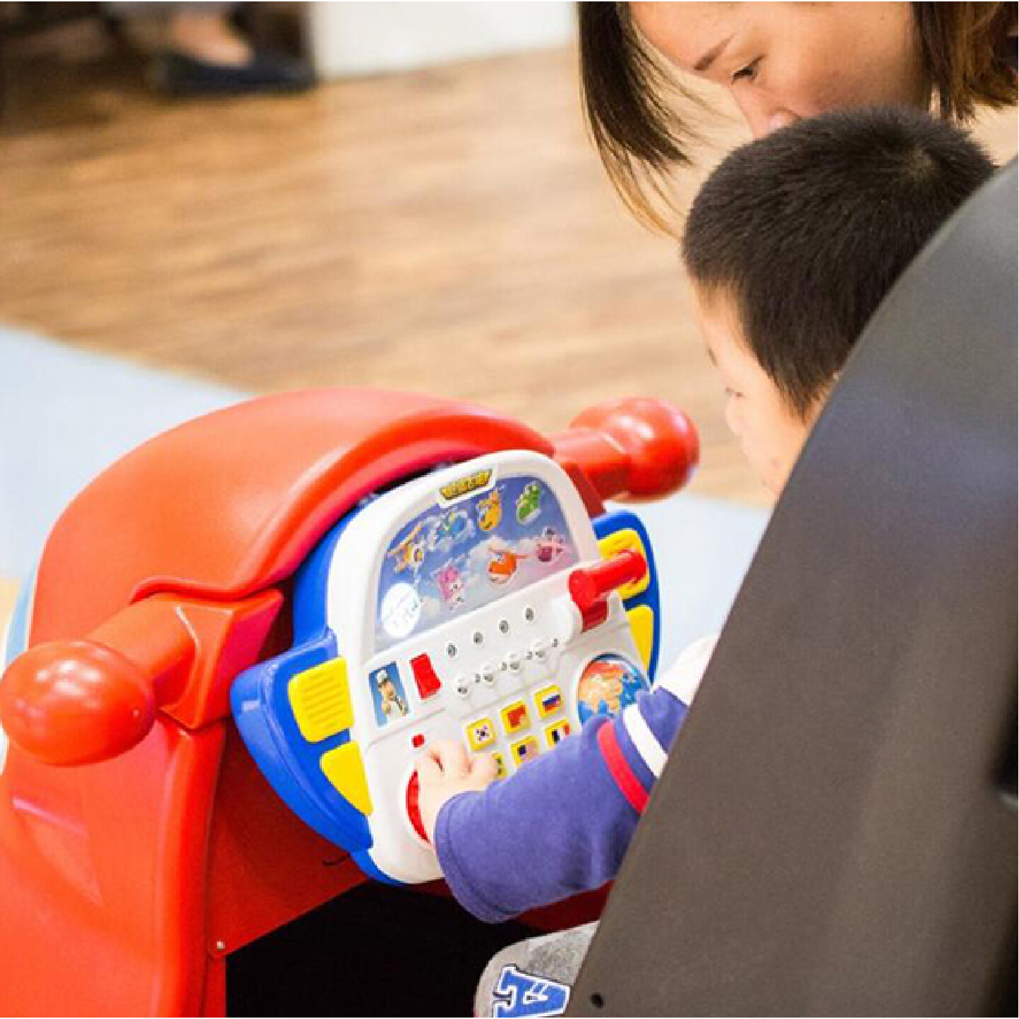 共享儿童车设计-小木马共享儿童车设计